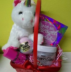 Victoria secret spa skin caress baskets